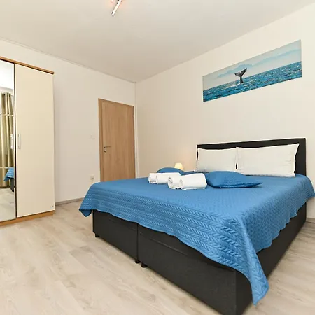 Dolores アパート