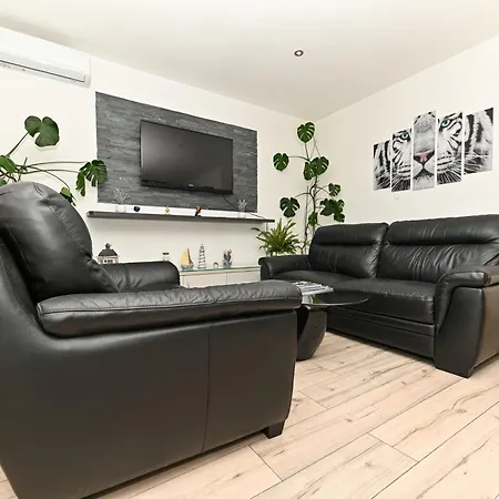 Dolores アパート *