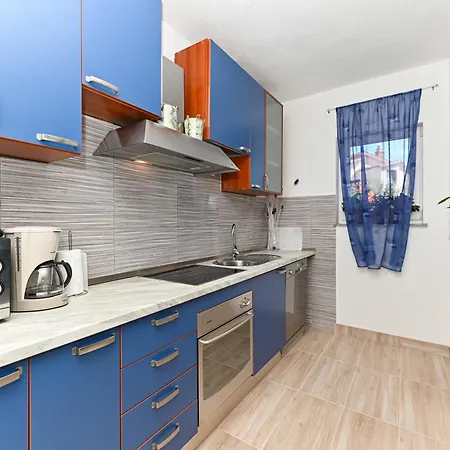 Dolores アパート *