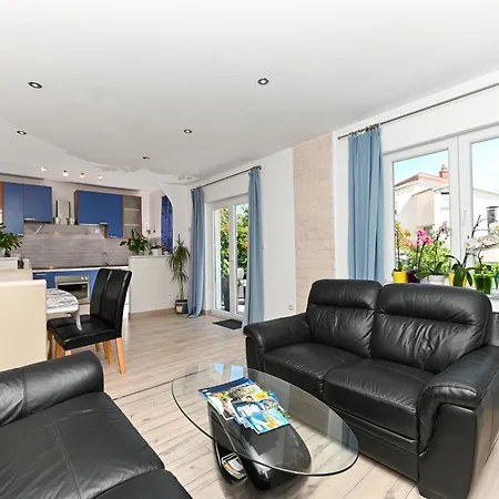 Dolores アパート *